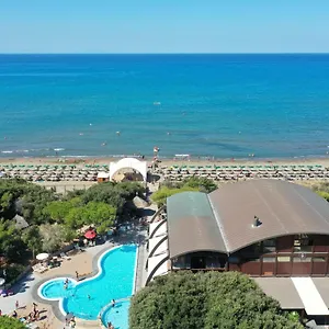 Курортный комплекс Canado Club Family Village, Марина-ди- Кастаньето