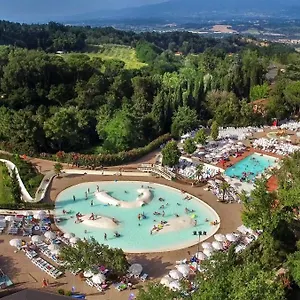 4* Ferienpark Hu Norcenni Girasole Village